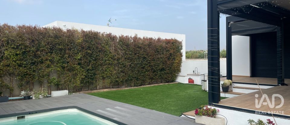 House 4 bedrooms of 318 m² in Salou (43840)