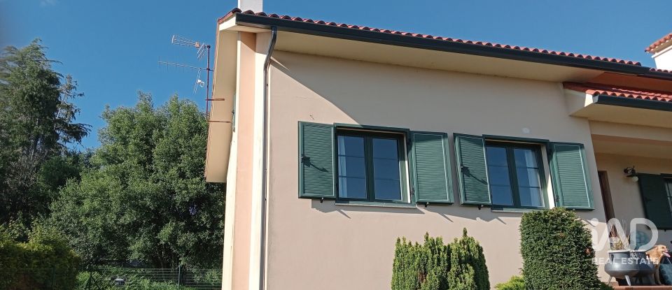 Cottage 3 bedrooms of 143 m² in Caamouco (15623)