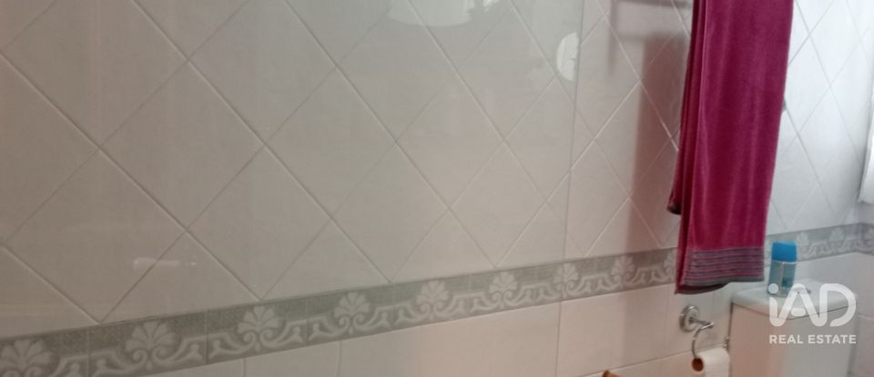 Cottage 3 bedrooms of 143 m² in Caamouco (15623)