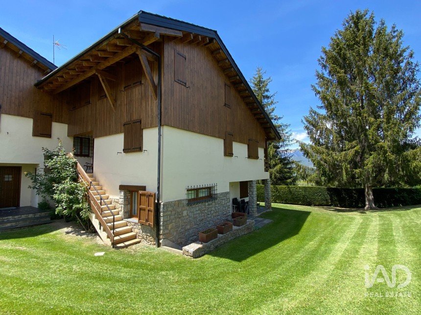 Pis 3 habitacions de 89 m² a Alp (17538)