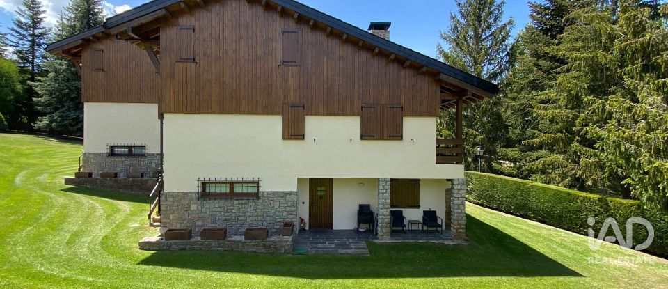 Pis 3 habitacions de 89 m² a Alp (17538)