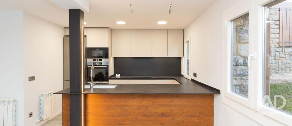 Pis 3 habitacions de 89 m² a Alp (17538)