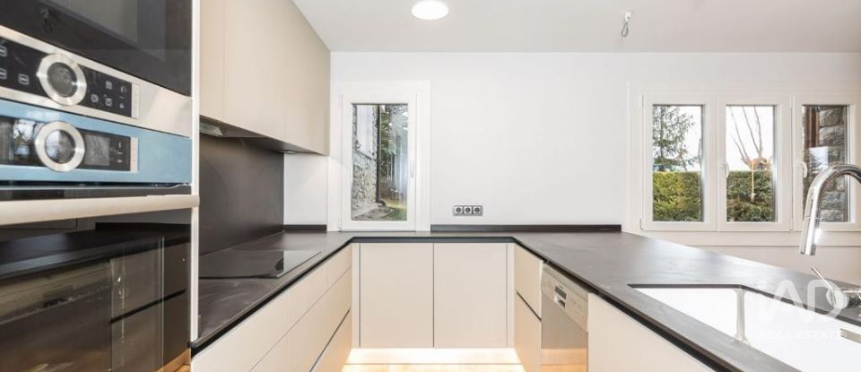 Pis 3 habitacions de 89 m² a Alp (17538)