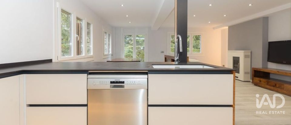 Pis 3 habitacions de 89 m² a Alp (17538)