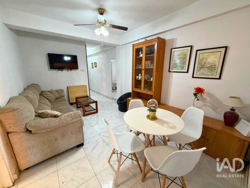 Pis 3 habitacions de 64 m² a Alicante/Alacant (03005)