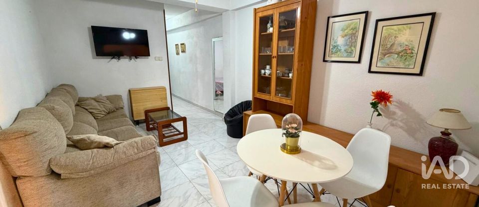 Pis 3 habitacions de 64 m² a Alicante/Alacant (03005)