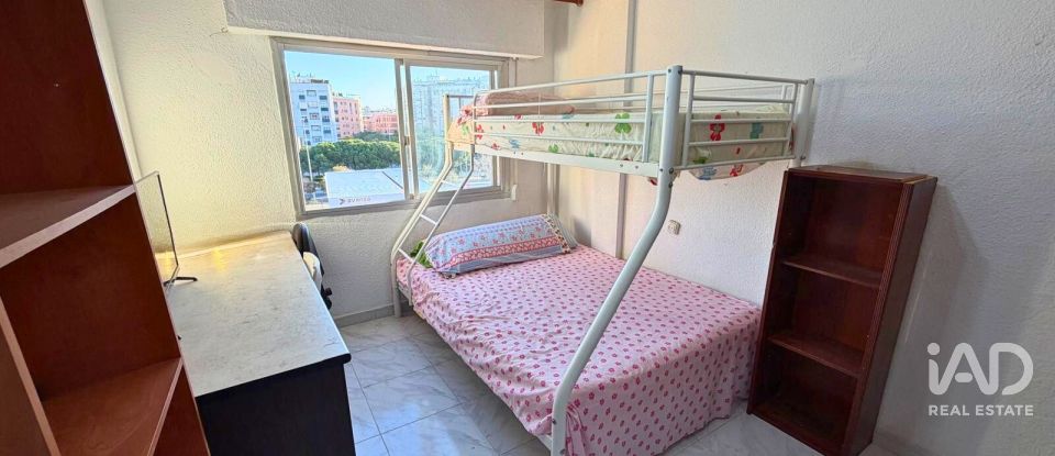 Pis 3 habitacions de 64 m² a Alicante/Alacant (03005)