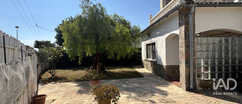 House 5 bedrooms of 204 m² in Urbanitzacio Creixell-Mar (43839)