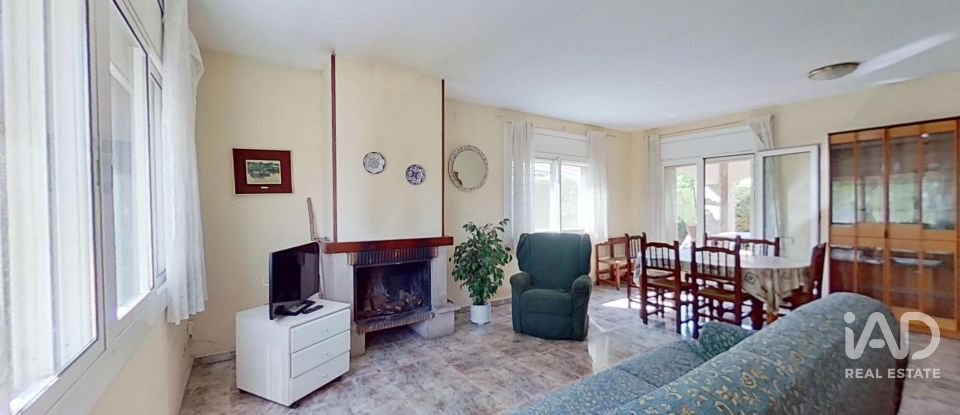 House 5 bedrooms of 204 m² in Urbanitzacio Creixell-Mar (43839)