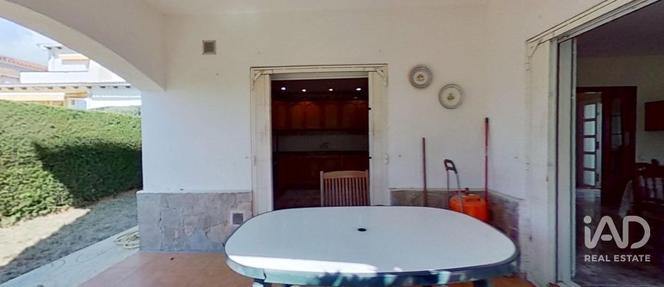 House 5 bedrooms of 204 m² in Urbanitzacio Creixell-Mar (43839)