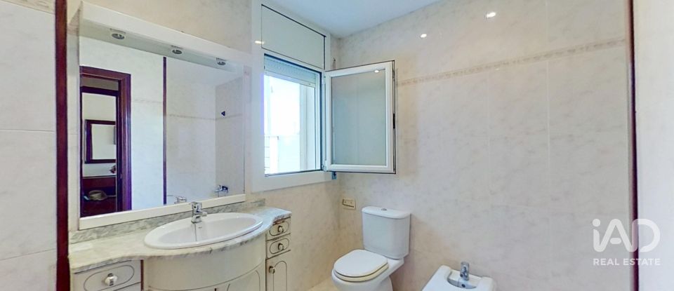 House 5 bedrooms of 204 m² in Urbanitzacio Creixell-Mar (43839)