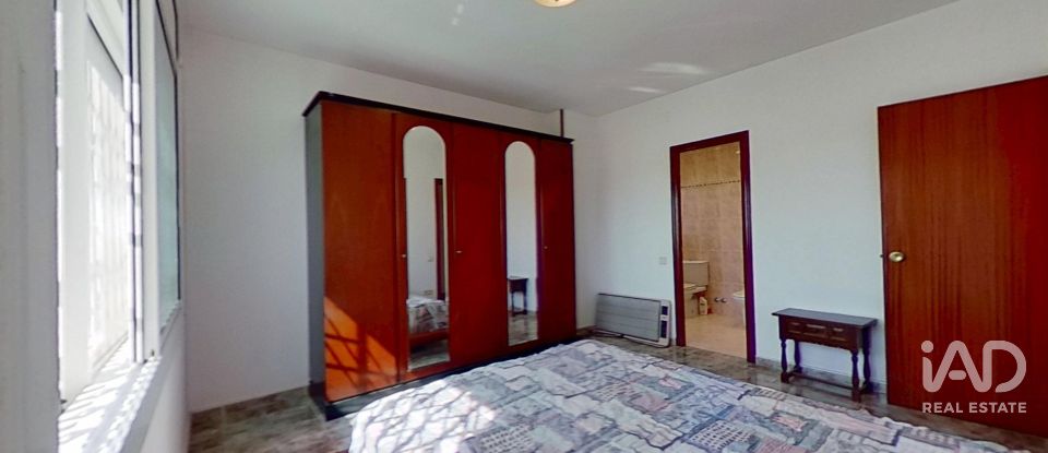 House 5 bedrooms of 204 m² in Urbanitzacio Creixell-Mar (43839)