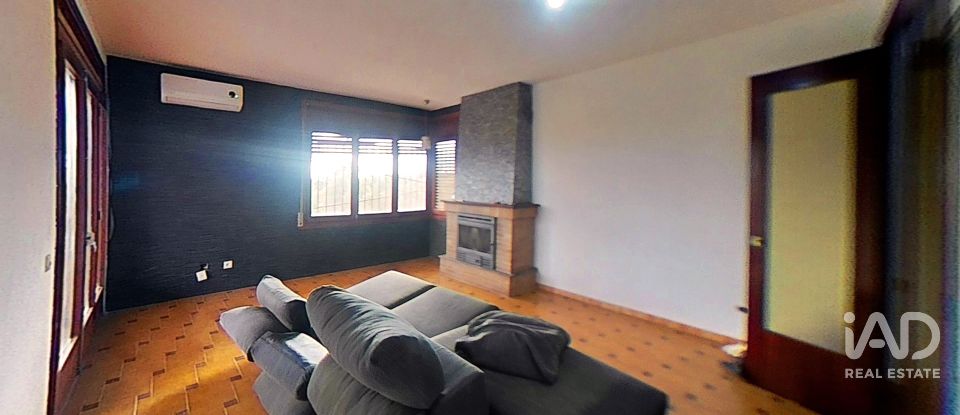 Casa 3 habitacions de 400 m² a Valls (43800)