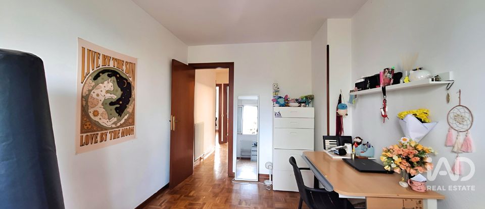 Duplex 3 bedrooms of 104 m² in Pamplona/Iruña (31016)