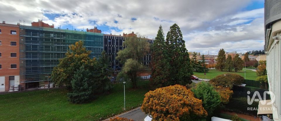 Duplex 3 bedrooms of 104 m² in Pamplona/Iruña (31016)