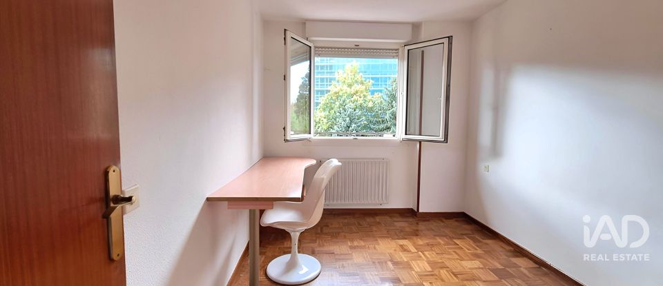 Duplex 3 bedrooms of 104 m² in Pamplona/Iruña (31016)