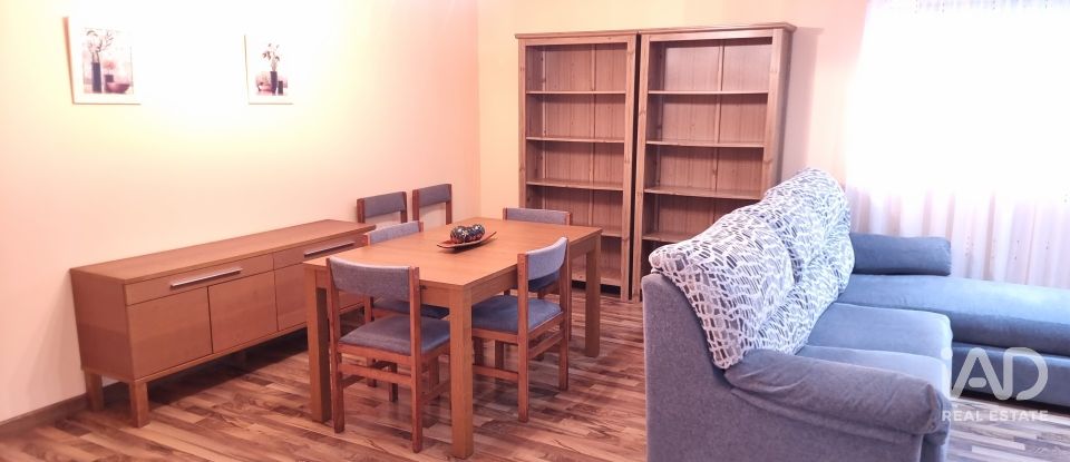 Apartment 3 bedrooms of 90 m² in Sax (03630)