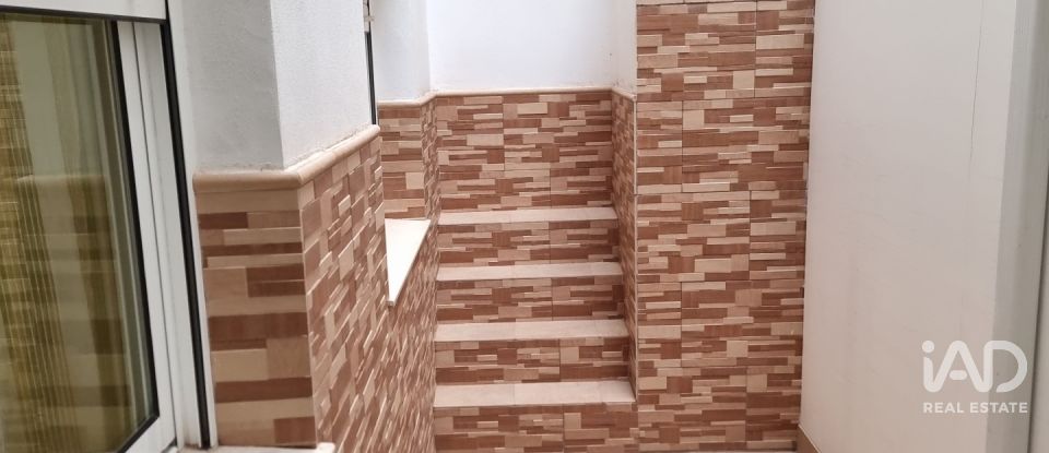 Apartment 3 bedrooms of 90 m² in Sax (03630)