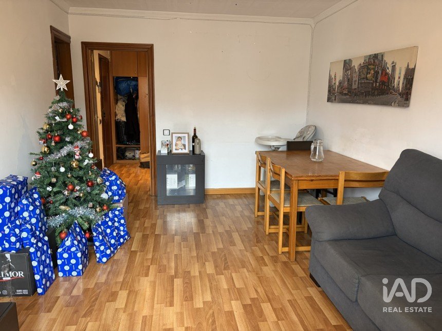 Pis 3 habitacions de 70 m² a Santa Coloma de Gramenet (08923)