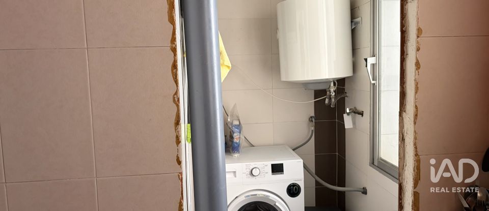 Pis 3 habitacions de 70 m² a Santa Coloma de Gramenet (08923)