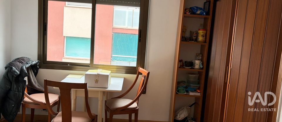 Pis 3 habitacions de 70 m² a Santa Coloma de Gramenet (08923)
