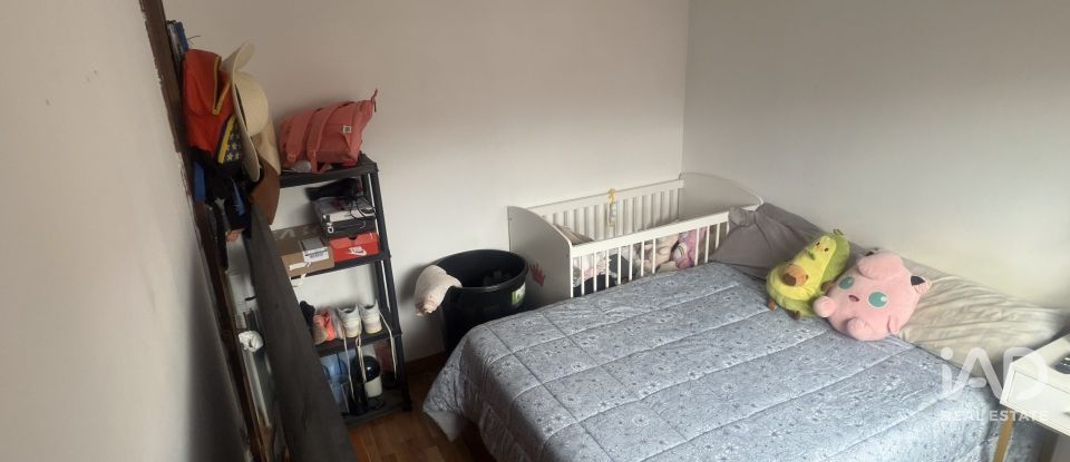 Pis 3 habitacions de 70 m² a Santa Coloma de Gramenet (08923)