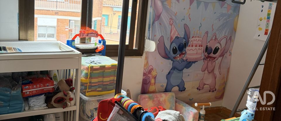 Pis 3 habitacions de 70 m² a Santa Coloma de Gramenet (08923)