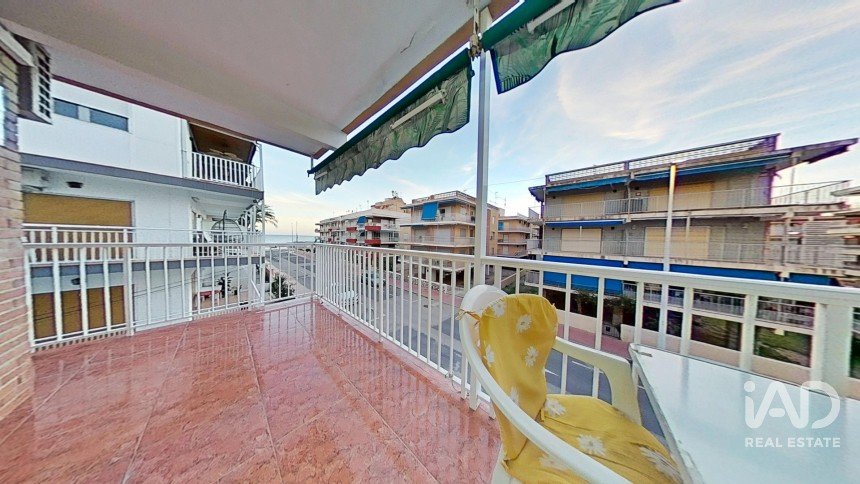 Pis 3 habitacions de 106 m² a Santa Pola (03130)