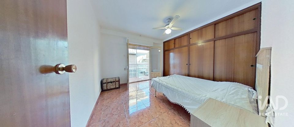 Pis 3 habitacions de 106 m² a Santa Pola (03130)