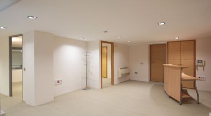 Offices of 182 m² in Sevilla (41001)