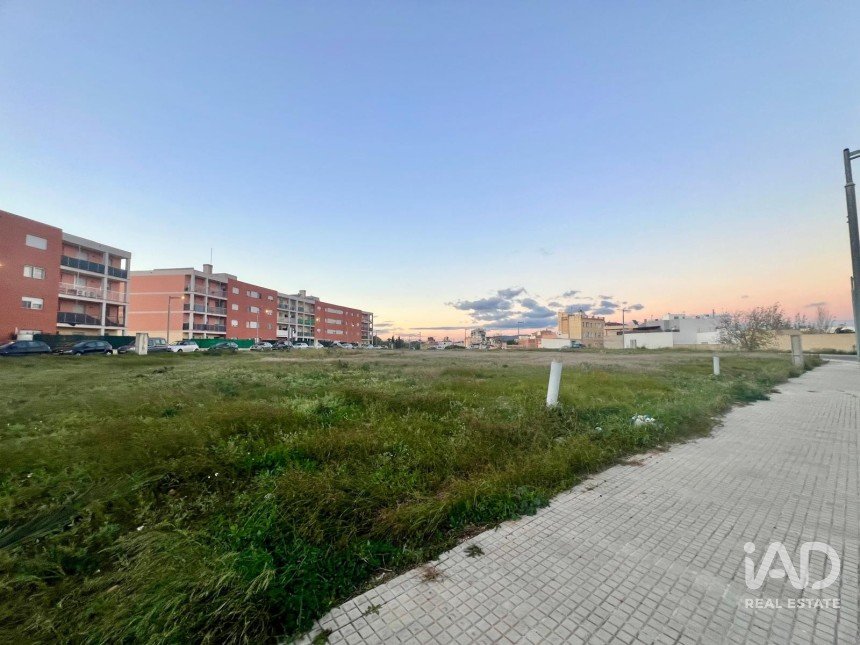 Building plot of 855 m² in Amposta (43870)