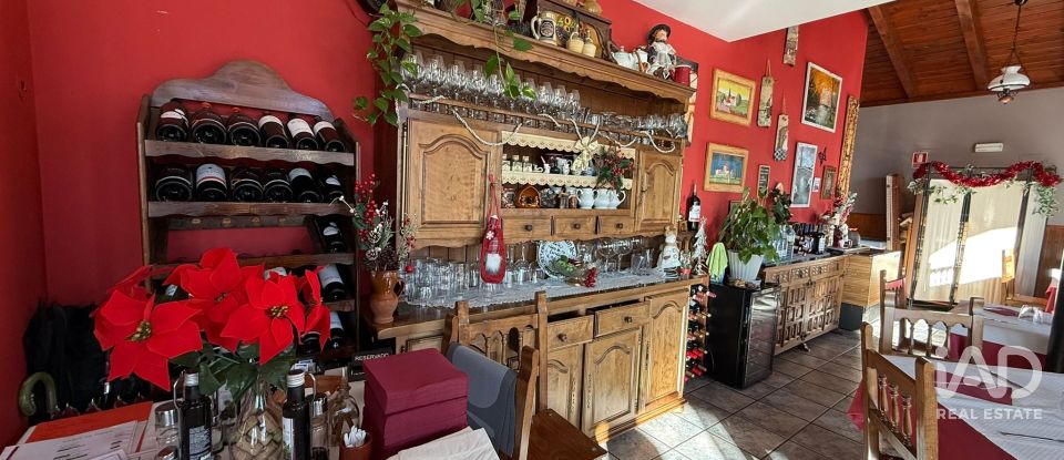 Casa rural 3 habitacions de 320 m² a Valdepiélago (24847)