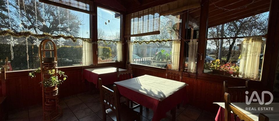 Casa rural 3 habitacions de 320 m² a Valdepiélago (24847)