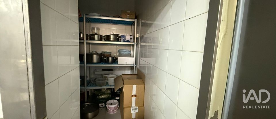 Casa rural 3 habitacions de 320 m² a Valdepiélago (24847)