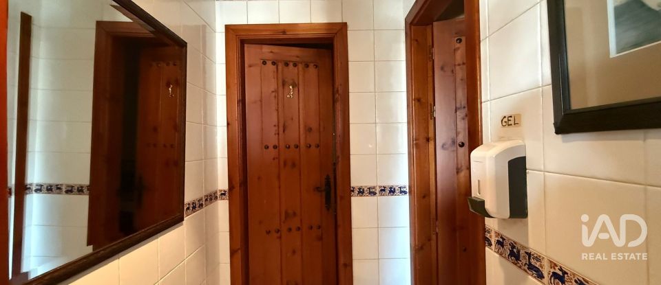 Casa rural 3 habitacions de 320 m² a Valdepiélago (24847)