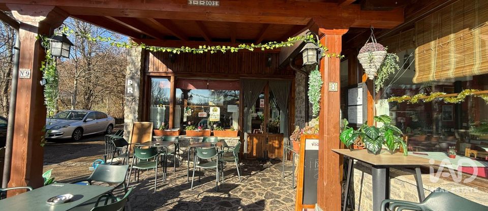 Casa rural 3 habitacions de 320 m² a Valdepiélago (24847)