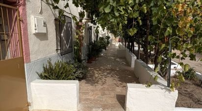 Maison rustique 6 chambres de 180 m² à Alcanara (30813)