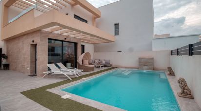 Casa de muntanya 3 habitacions de 112 m² a Los Montesinos (03187)