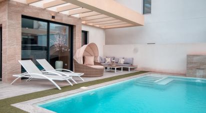 Casa de muntanya 3 habitacions de 112 m² a Los Montesinos (03187)